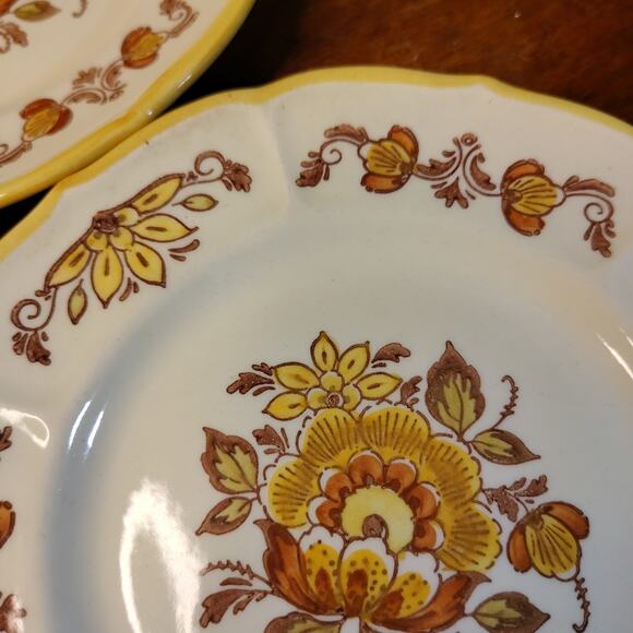 Poppy Trail by Metlox 4 Golden Garden Pattern 6‎ 5/8" Bread and Butter Plates - Picture 4 of 8